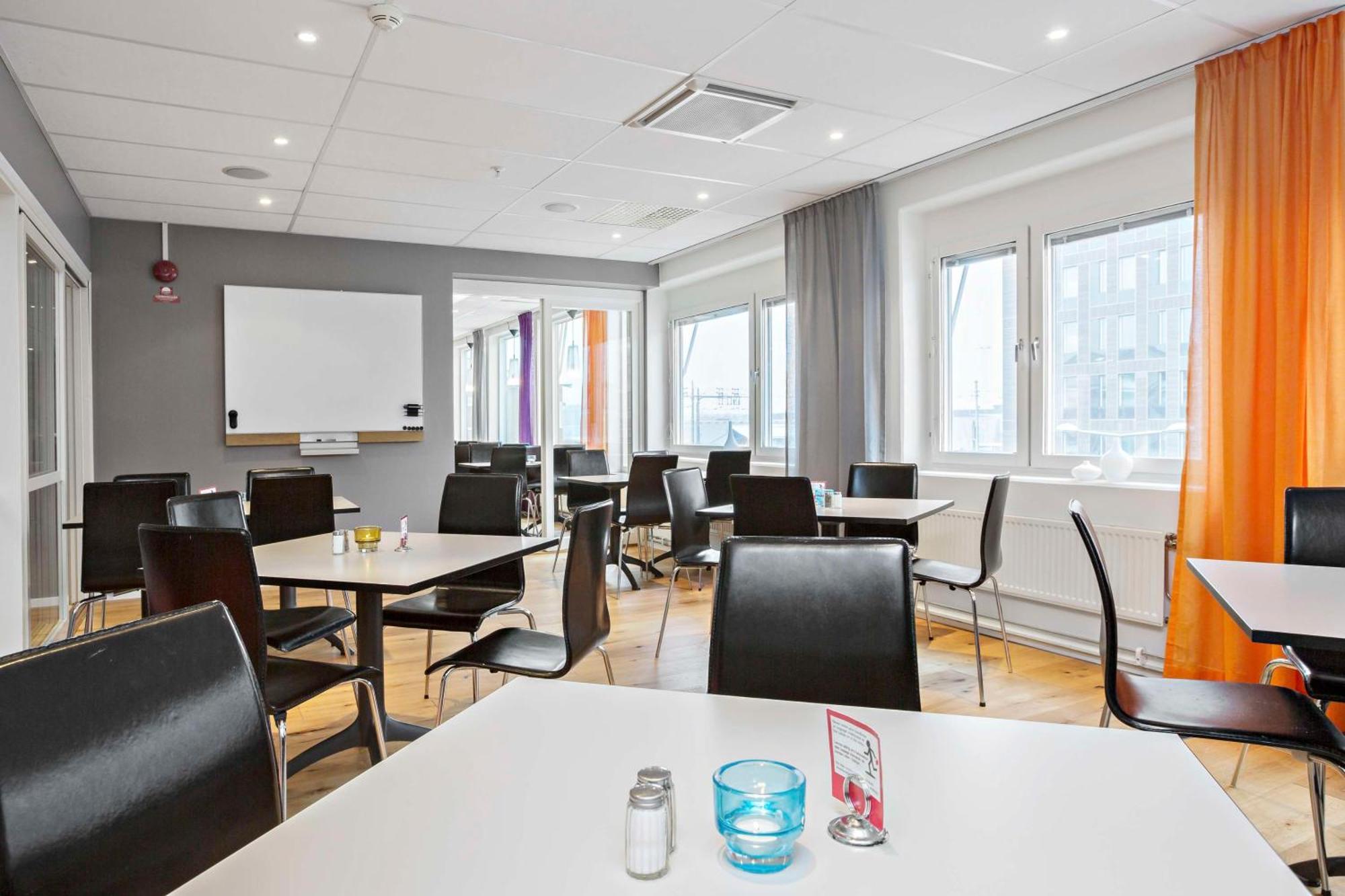 Sure Hotel By Best Western Stockholm Alvsjo Kültér fotó